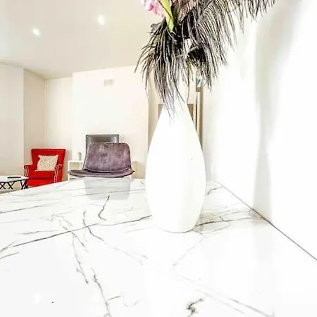 London 2 Bed Apartment Exterior photo